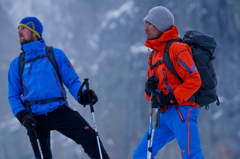 David Lama and Peter Ortner descending from Cerro Torre during the third expedition in Patagonia, Argentina. – Bild: Corey Rich/​Red Bull Content Pool