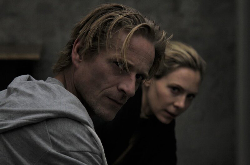 Kenneth Cederholm (Jonas Malmsjö) und Maria Wern (Eva Röse) – Bild: ZDF und ARD Degeto/​Warner Bros./​Cologne