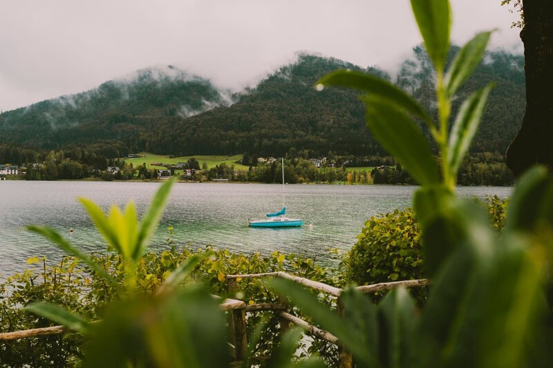 Landschaftsbild Fuschlsee während ServusTVs ’’Mottobilder – Natur & Landschaft“ in Fuschl am See, Salzburg, Österreich. – Bild: ServusTV /​ Manuel Seeger