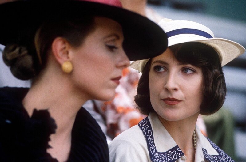 L-R: Lady Horbury (Cathryn Harrison), Venetia Kerr (Amanda Royle) – Bild: ORF/​ITV plc (Granada International)