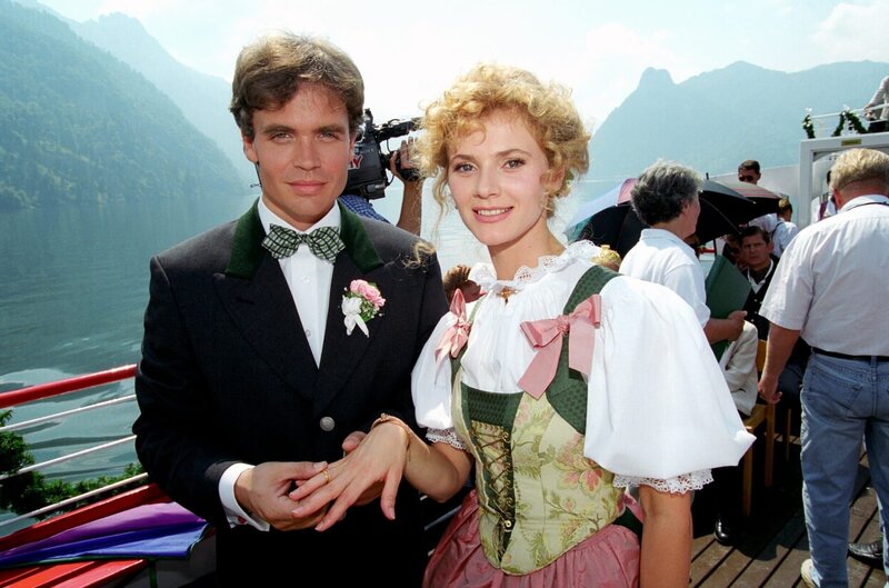 Sascha Wussow (Georg Brandner), Andrea Lamatsch (Sissy Hofer). – Bild: ORF/​Günther Pichlkostner