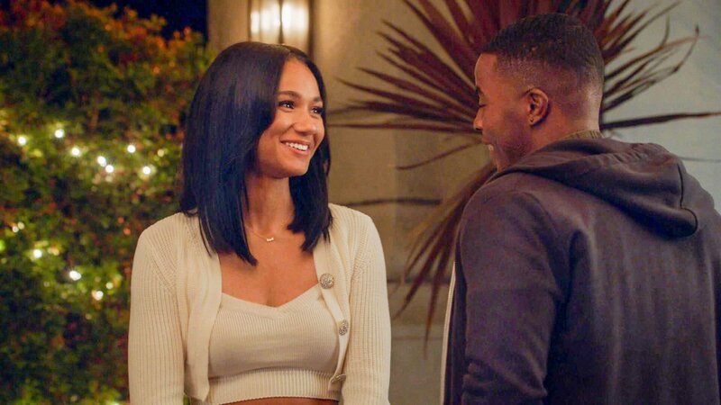 Greta Onieogou (Layla Keating), Daniel Ezra (Spencer James) – Bild: ORF/​PRO7/​Warner/​The CW/​Erik Voake