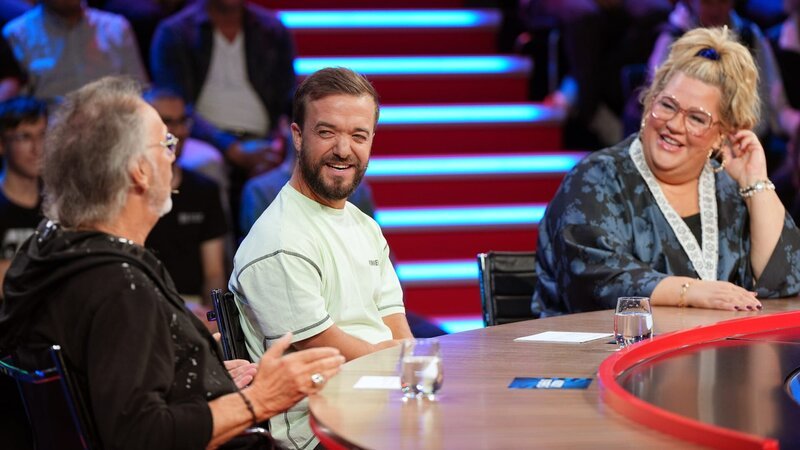 v.l.n.r.: Hugo Egon Balder, Mathias Mester, Ilka Bessin – Bild: RTLZWEI