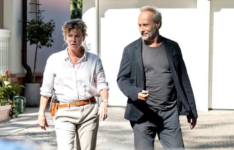 Anna Janneke (Margarita Broich) und Paul Brix (Wolfram Koch). – Bild: Bettina Mueller /​ Bettina Mueller