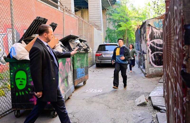 (v.li.): Donnie Wahlberg (Danny Reagan), Alex Duong (Sonny Le). – Bild: ORF/​Sevenone International/​CBS