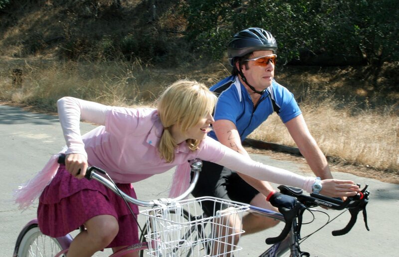 Elliot (Sarah Chalke, l.) unterstützt J.D. (Zach Braff, r.), damit er es bis ins Ziel schafft … – Bild: Touchstone Television