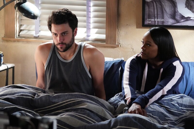 Connor Walsh (Jack Falahee) und Michaela Pratt (Aja Naomi King)  Die Verwendung des sendungsbezogenen Materials ist nur mit dem Hinweis und Verlinkung auf TVNOW gestattet. – Bild: TVNOW /​ ABC Studios