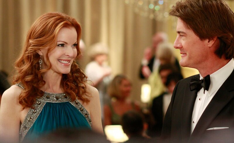 Orson (Kyle MacLaclan, r.) ist stolz auf Bree (Marcia Cross, l.), der neuen Preisträgerin des Founder’s Award … – Bild: American Broadcasting Companies, Inc.