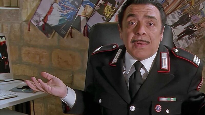 Maresciallo Nino Cecchini (Nino Frassica) – Bild: Bibel TV