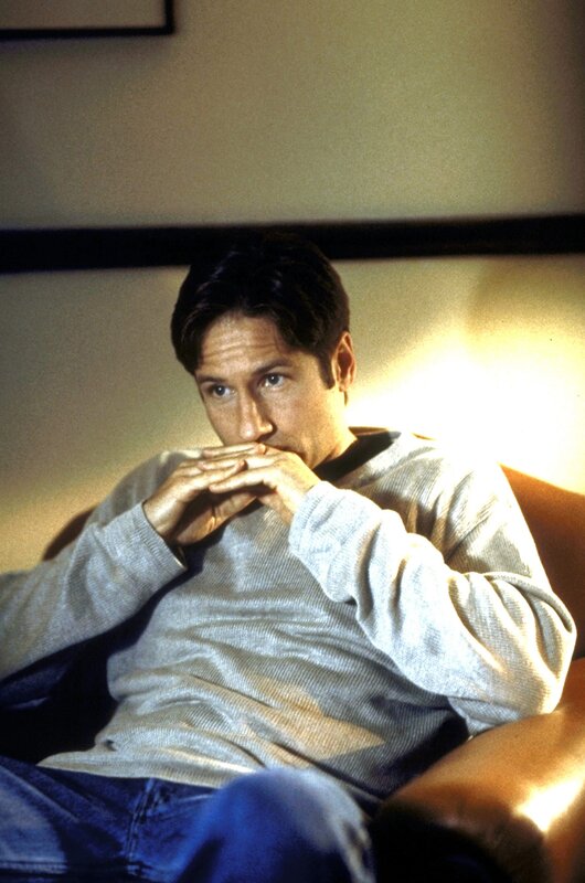 Fox Mulder (David Duchovny) – Bild: 1998 Twentieth Century Fox Film Corporation.  All rights reserved. Lizenzbild frei