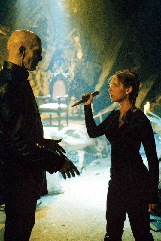 The Master (Mark Metcalf), Buffy (Sarah Michelle Gellar) – Bild: RTL