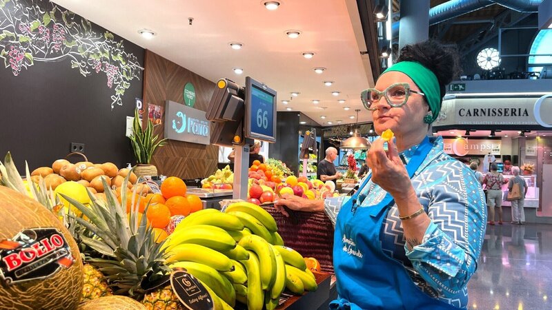 Graciela Cucchiara in Barcelona, Spanien. – Bild: RTL /​ Endemol Shine /​ Florian Schuchmann /​ Tim Mälzer vs. Graciela Cucchiara