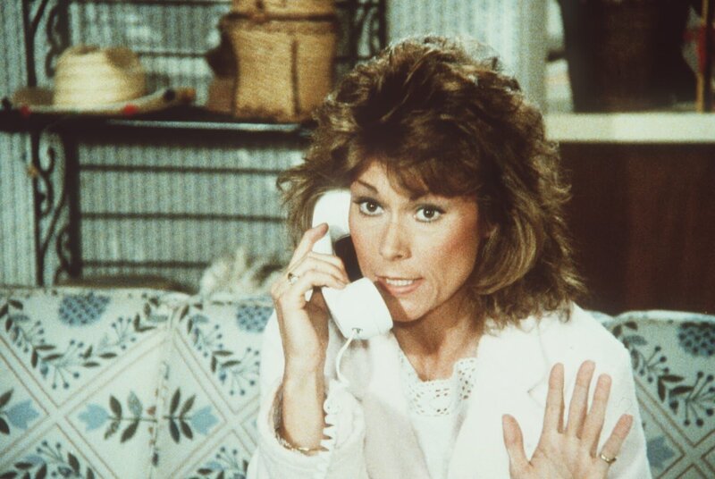 Kommt einem merkwürdigen Komplott auf die Spur: Amanda (Kate Jackson) … – Bild: CBS Television