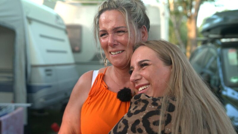 Nicole (li.) mit Tochter Gina – Bild: RTLZWEI