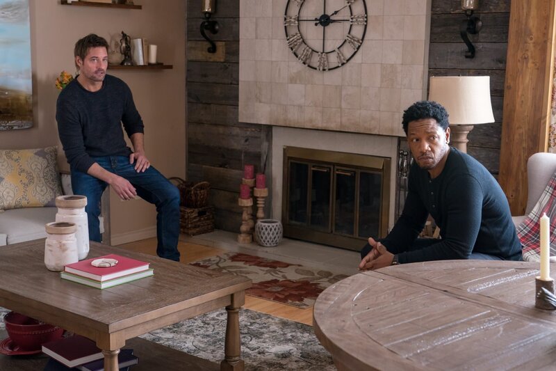Pictured: (l-r) Will Bowman (Josh Holloway), Broussard (Tory Kittles) – Bild: TNT Serie (DE) /​ USA Network /​ Daniel Power/​USA Network