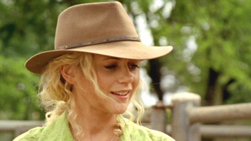 Hochzeitsplaner Froonck kommentiert informativ und humorvoll den schönsten Tag im Leben jeder Kandidatin. – Bild: RTL