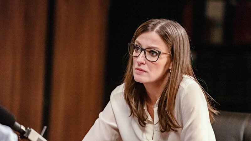 Erinnerungsforscherin und Rechtspsychologin Dr. Jasmin Braun (Alexandra Maria Lara) – Bild: RTL /​ Hardy Brackmann