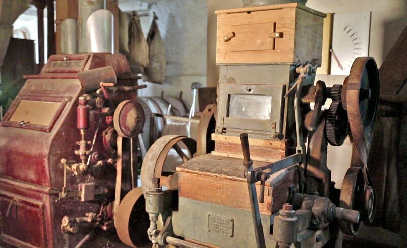 Die Walzenstühle auf der Geistermühle stehen seit langem still. – Bild: SWR