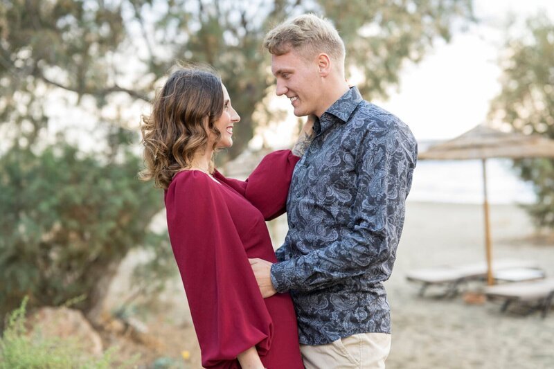 Person: Larissa; Dennis; – Bild: Joyn