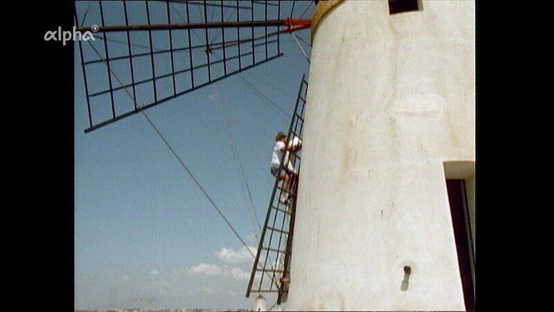 Im Westen Siziliens prägen Windmühlen das Bild, sie treiben die Wasserpumpen für die Salinen an - Bilder einer Landschaft. – Bild: BR Im Westen Siziliens prägen Windmühlen das Bild, sie treiben die Wasserpumpen für die Salinen an - Bilder einer Landschaft. – Bild: BR