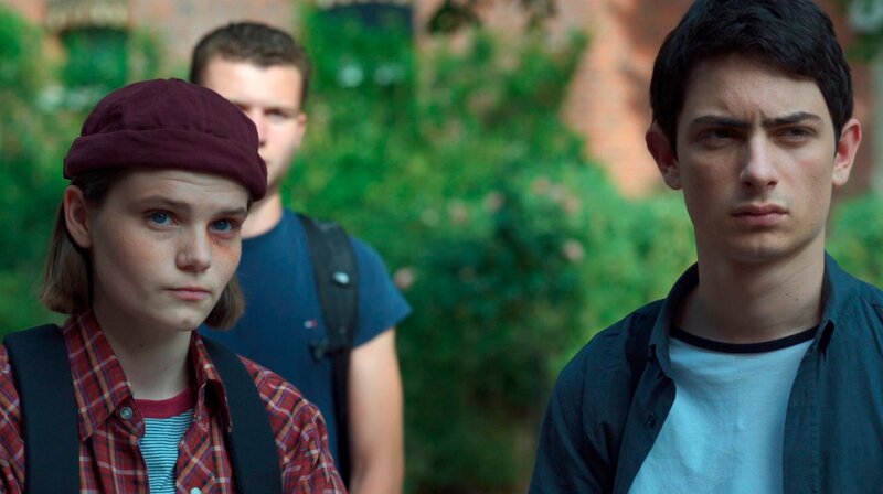 Zoé (Zoé Héran, l.) und Lucas „Lux“ (Théo Fernandez, r.) – Bild: WDR/​SILEX FILMS – FRANCE TELEVISIONS – PICTANOVO