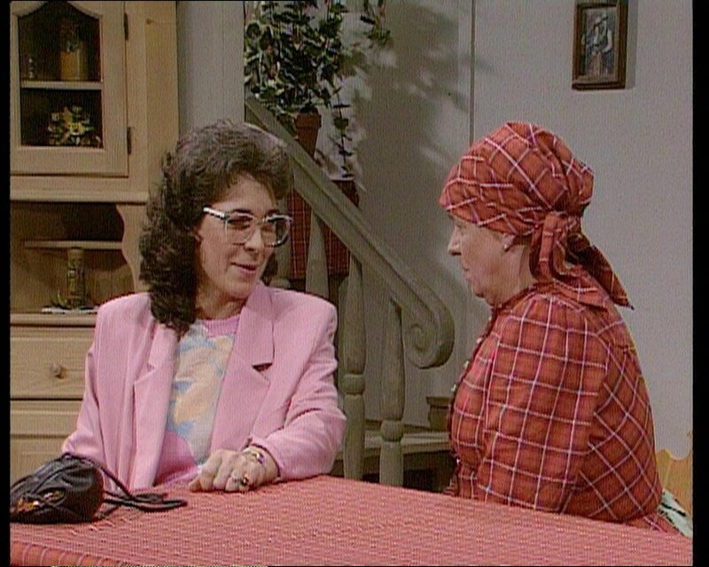 First from the left: Tante Hanni. – Bild: Heimatkanal (DE)