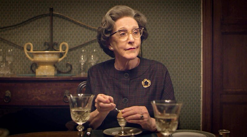 Ursula Thorpe (Patricia Hodge) bekommt einen neuen Mitbewohner. – Bild: WDR/​Sony Pictures Entertainment