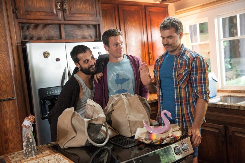 Frankie Alvarez, Jonathan Groff, Murray Bartlett – Bild: Richard Foreman, Jr.  SMPSP /​ Â© 2015 Home Box Office, Inc. All rights reserved. HBOÂ® and all related programs are the property of Home Box Office, Inc.