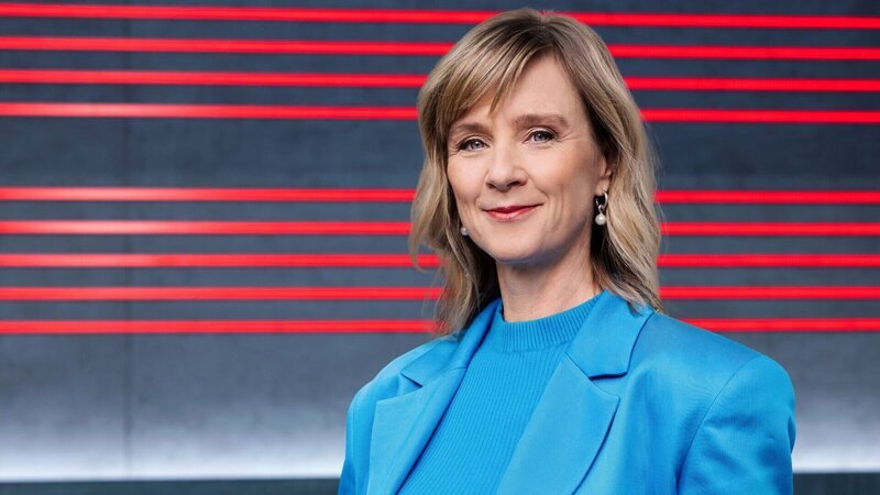 Nathalie Christen – Moderatorin Arena – Bild: SRF/​Gian Vaitl