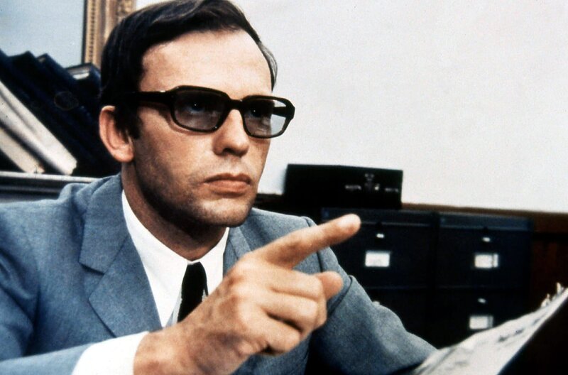 Jean-Louis Trintignant spielt den Ermittlungsrichter im Film „Z“ von Constantin Costa-Gavras. – Bild: Reggane films/​Office national pour le Commerce et l industrie cinematographique