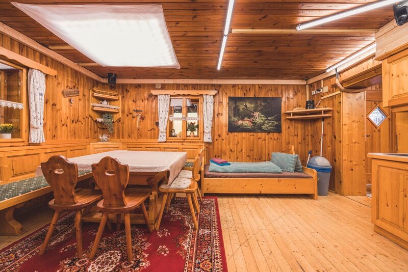 Innenansicht „Forsthaus Rampensau“ – Bild: Bernhard Eder /​ Bernhard Eder