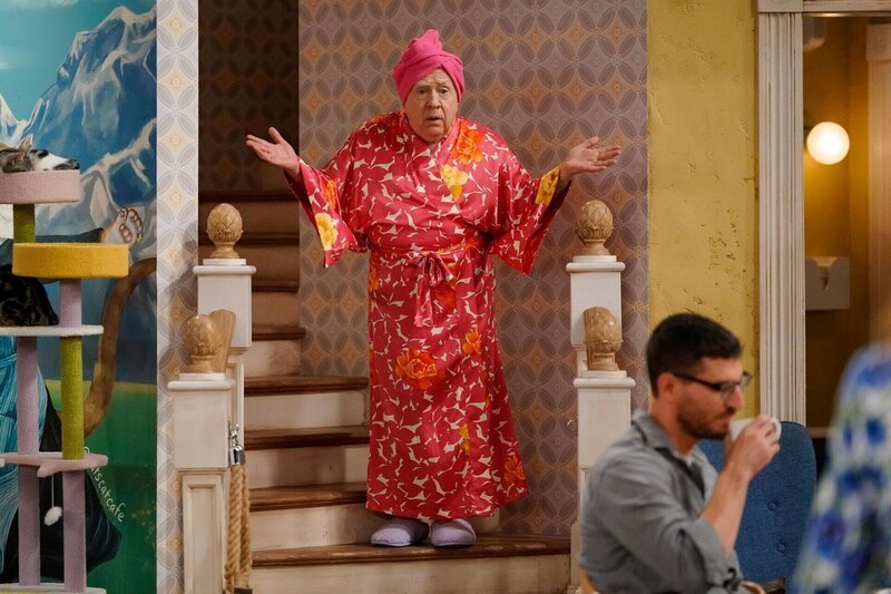 Phil (Leslie Jordan) – Bild: Warner Bros. Entertainment Inc. & Fox Media LLC