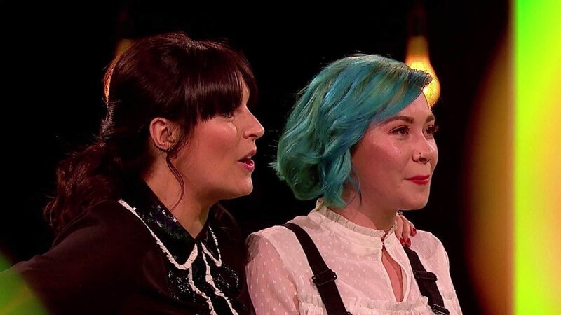 Anna Richardson (l.) – Bild: TVNOW /​ Studio Lambert & all3media