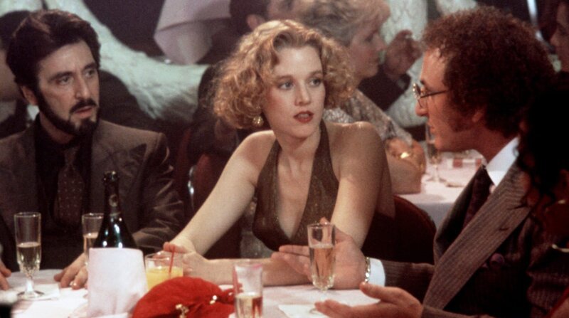 V. li. n. re.: Carlito (Al Pacino), Gail (Penelope Ann Miller) und Kleinfeld (Sean Penn). – Bild: Universal Studios /​ ZDF und Universal Studios