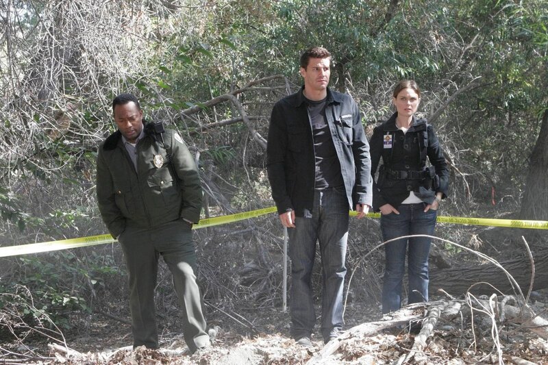 David Boreanaz, Paul Terrell Clayton, Emily Deschanel – Bild: Universal TV