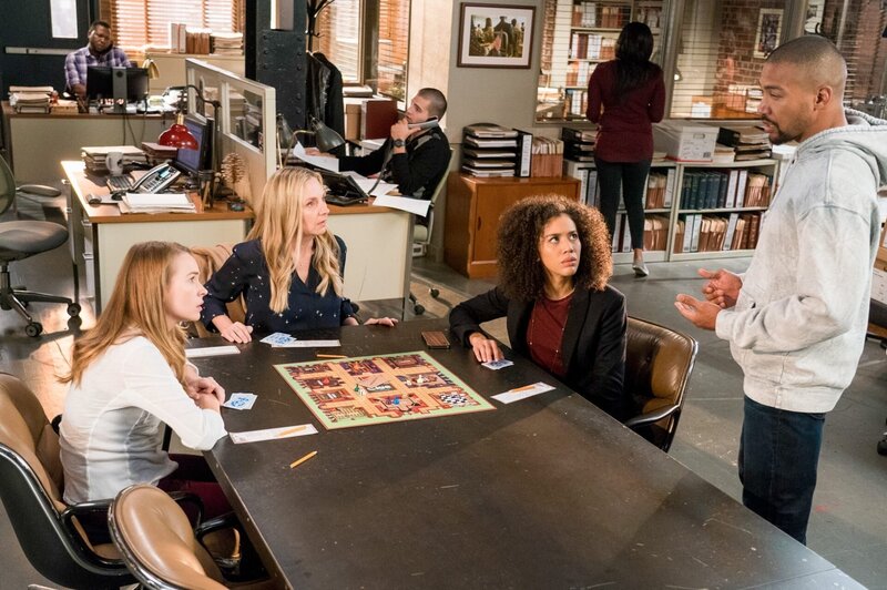 Britt Robertson, Hope Davis, Jasmin Savoy Brown, Charles Michael Davis. – Bild: ORF/​Disney/​ABC/​Eric McCandless