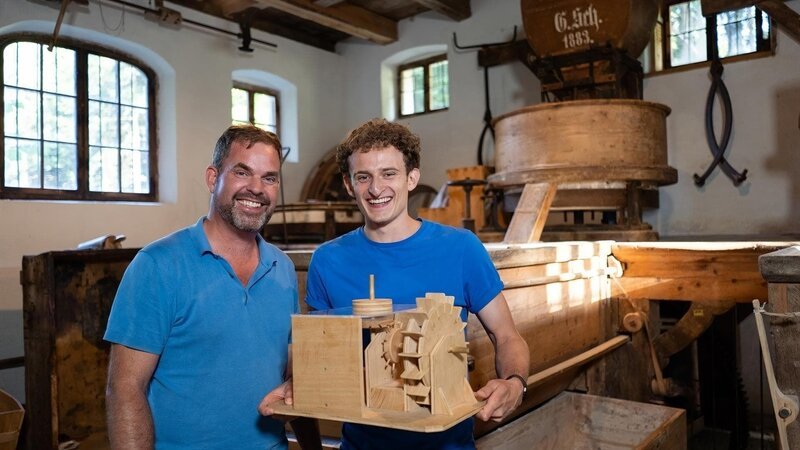 Der Wasserkraft-Check – Bild: BR/​megaherz gmbh/​Hans-Florian Hopfner