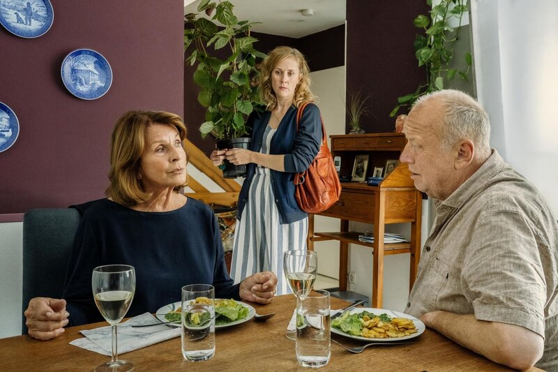 An seiner Seite – Bild: ORF/​ZDF/​Hendrik Heiden