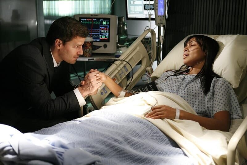 Booth (David Boreanaz, l.); Camille Saroyan (Tamara Taylor, r.) – Bild: Universal TV