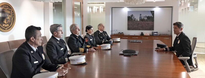 Owen Strand (Rob Lowe, r.) – Bild: ProSieben