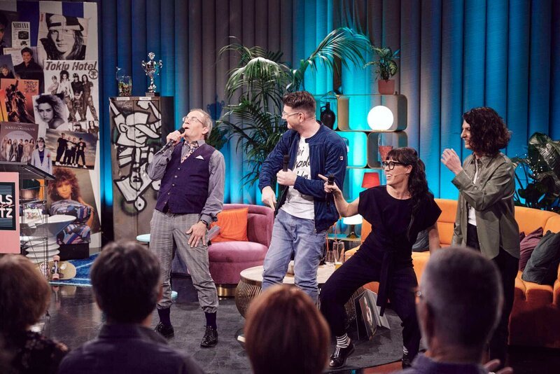 Von links: Wigald Boning, Monaco F, Eva Karl Faltermeier und Filiz Tasdan. – Bild: Philipp Thurmaier /​ BR, Superfilm Filmproduktions GmbH