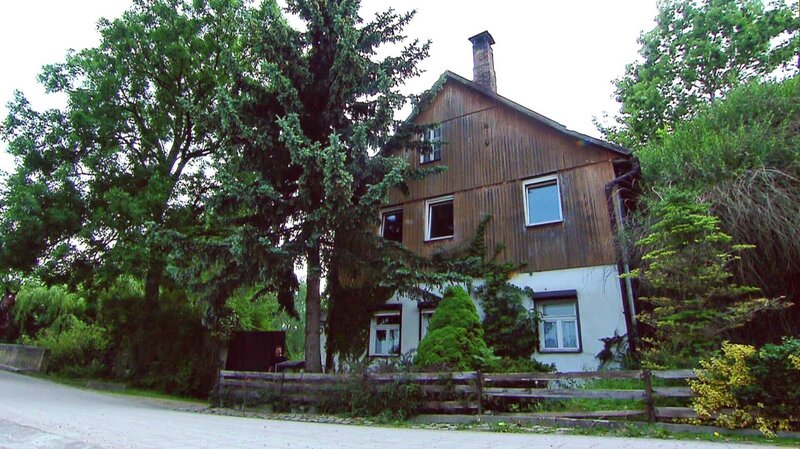 Susans Traumhaus im Grünen kostet 20.000 Euro – Bild: RTL II