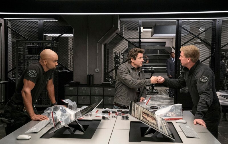 On the left: Shemar Moore as Daniel ‚Hondo‘ Harrelson. On the right: Kenny Johnson as Dominique Luca. – Bild: TV24 /​ CBS Broadcasting, Inc. All Rights Reserved/​Bill Inoshita