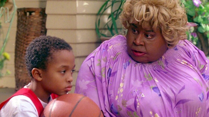 Big Mama (Martin Lawrence) im Gespräch mit Sherrys Sohn Trent (Jascha Washington) – Bild: RTLZWEI Big Mama (Martin Lawrence) im Gespräch mit Sherrys Sohn Trent (Jascha Washington) – Bild: RTLZWEI