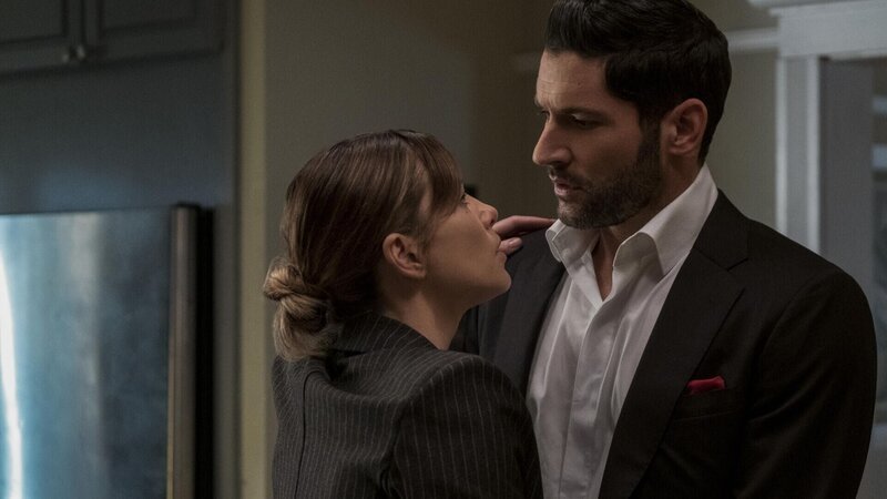 Lucifer (Tom Ellis), Chloe (Lauren German) – Bild: RTL /​ 2020 WBEI /​ Trauriger Teufel