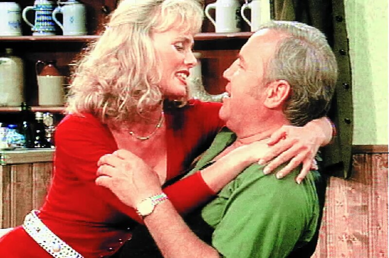 Centa Schnacklberger (Ursula „Uschi“ Buchfellner), August Lanzinger (Manfred Maier) – Bild: Heimatkanal