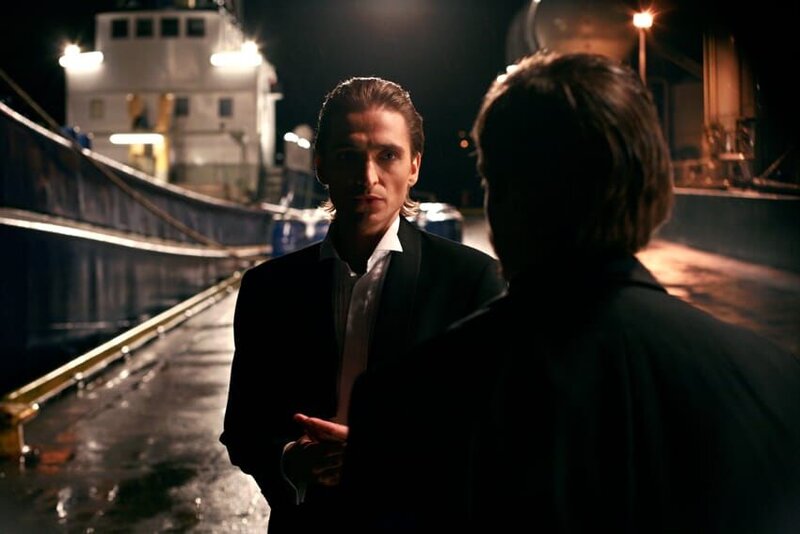 Varg Veum, Fleurs amères. Avec: Trond Espen Seim, Bjørn Floberg, Kathrine Fagerland, Endre Hellestveit, Julie Rusti. – Bild: hr-fernsehen