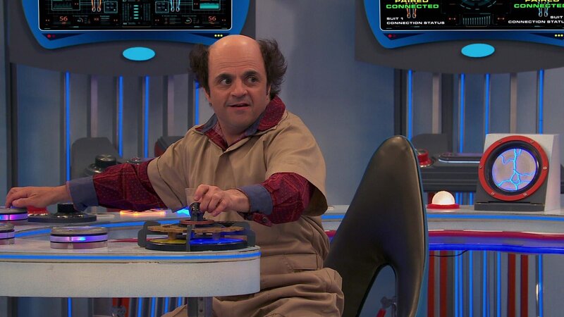 Schwoz (Michael D. Cohen) – Bild: ViacomCBS