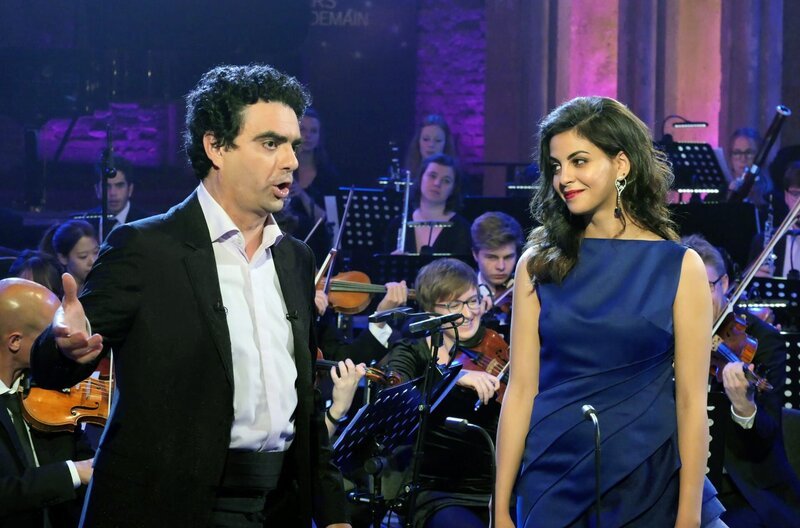 Mit seinen Gästen verbinden Rolando Villazón langjährige Freundschaften, persönliche wie musikalische. Hier: Rolando Villazón und die ägyptische Sopranistin Fatma Said – Bild: ZDF / Thomas Ernst Mit seinen Gästen verbinden Rolando Villazón langjährige Freundschaften, persönliche wie musikalische. Hier: Rolando Villazón und die ägyptische Sopranistin Fatma Said – Bild: ZDF / Thomas Ernst