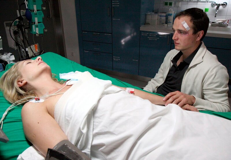 Susanne Michel (Claudia Plattner), Achim Schelhas (Paul Stickler). – Bild: ARD/​ARD/​ORF/​Milenko Badzic